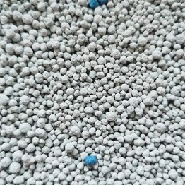 Bentonite cat litter